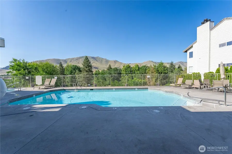 808 W Manson Road #B102, Chelan, WA 98816 - #2
