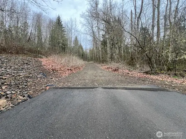 318 Martins Bluff Road, Kalama, WA 98625