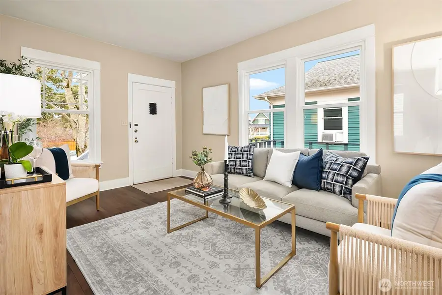 511 W Mcgraw Street, Seattle, WA 98119 - #2