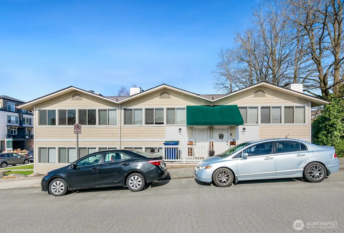 9200 Densmore Avenue N, Seattle, WA 98103 - #1