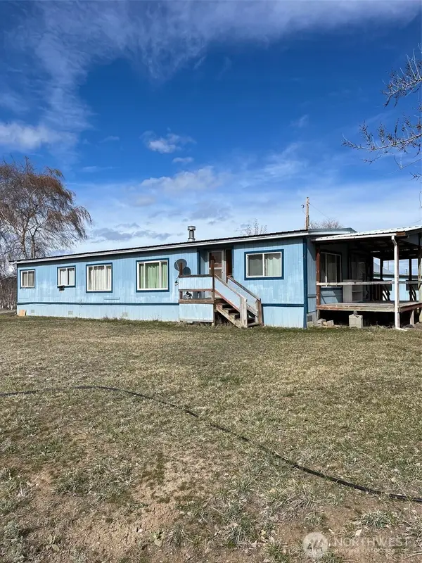50 Cherokee Road, Omak, WA 98841