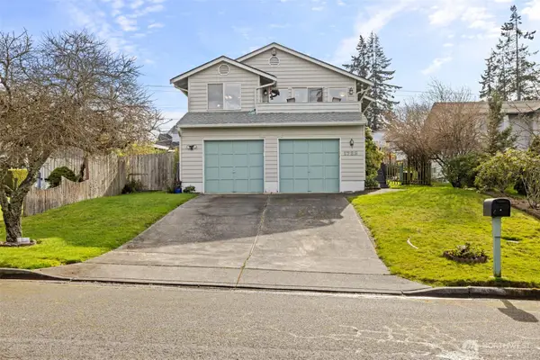 1728 W 6th Street, Port Angeles, WA 98363