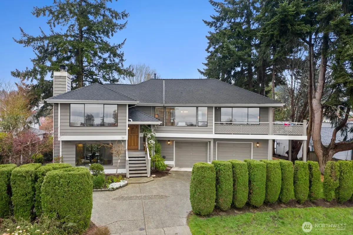 556 Holly Drive, Edmonds, WA 98020 - #1