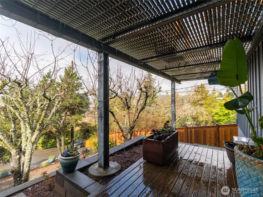 5320 47th Avenue Sw, Seattle, WA 98136 - #3