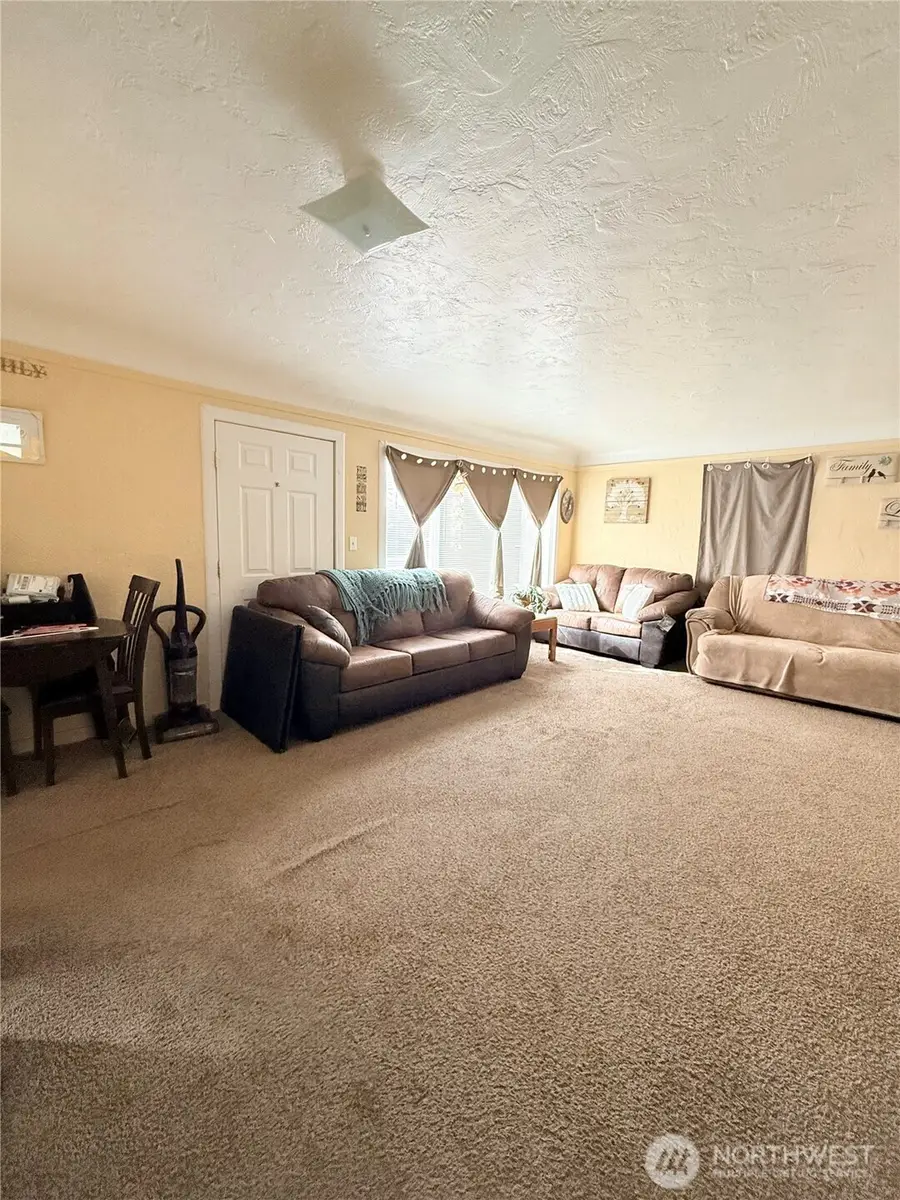 216 Cherry Avenue W, Omak, WA 98841 - #2