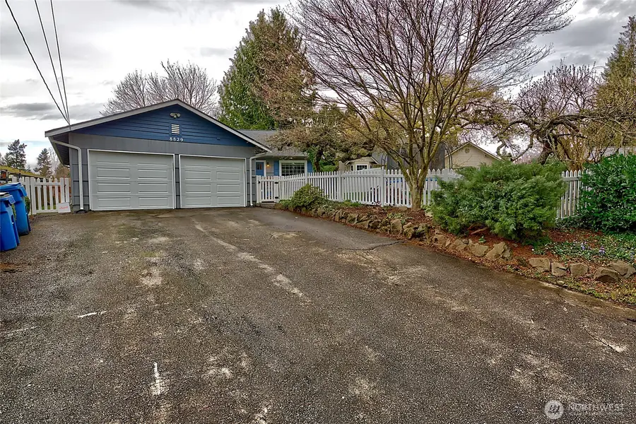 8829 231st Street Sw, Edmonds, WA 98026 - #2