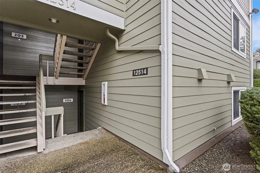 12514 NE 142nd Lane #D-104, Kirkland, WA 98034 - #3