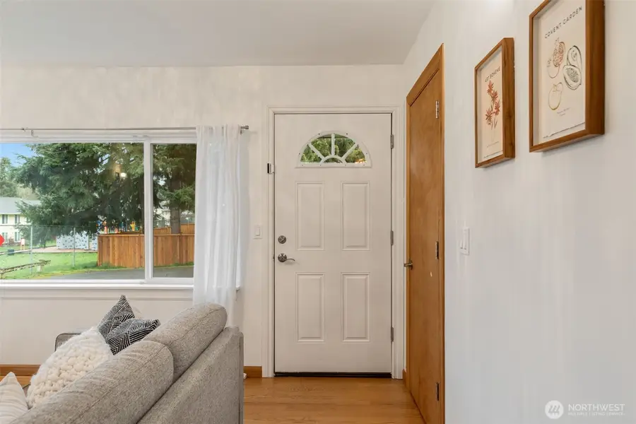 20068 21st Avenue Ne, Shoreline, WA 98155 - #3