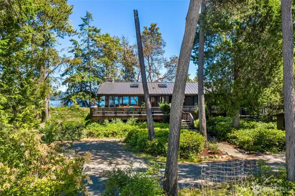 512 Broken Point Road, Shaw Island, WA 98286