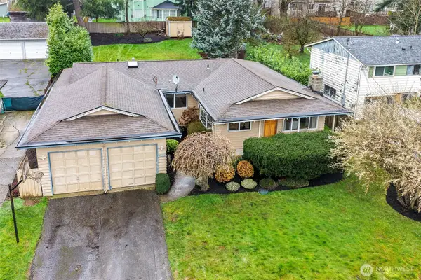 17630 Larch Way, Lynnwood, WA 98037