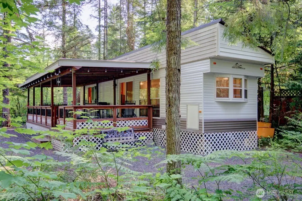 90 Christmas Tree Circle, Deming, WA 98244 - #1