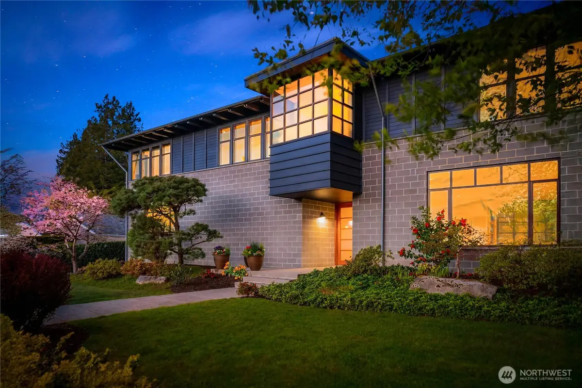 4218 92nd Avenue Ne, Yarrow Point, WA 98004 - #1