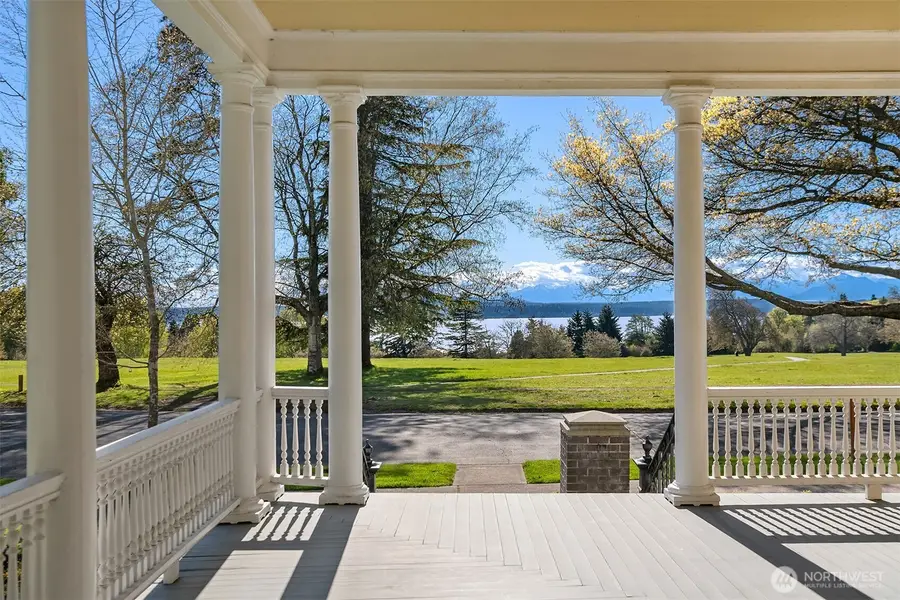 4004 Washington Avenue W, Seattle, WA 98199 - #3