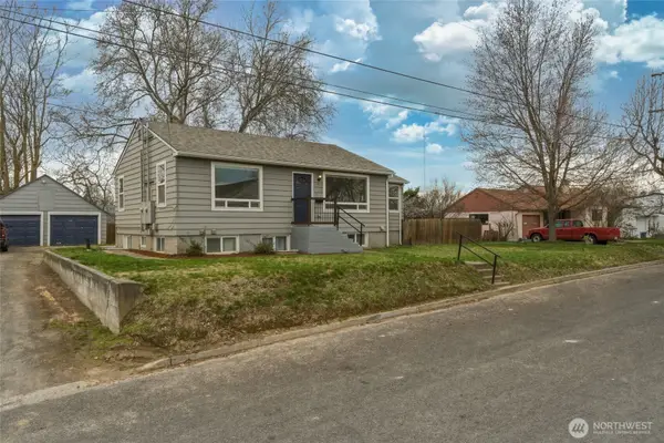 15 SW 13th Street, College Place, WA 99324