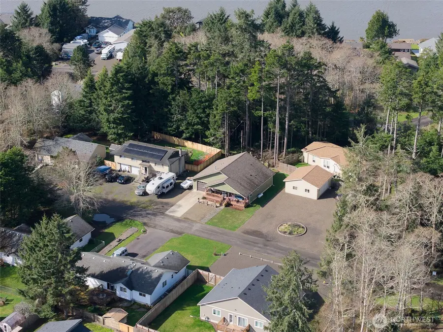 247 Fisher Avenue Ne, Ocean Shores, WA 98569 - #3