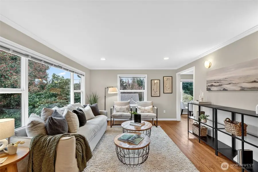 9047 37th Avenue Sw, Seattle, WA 98126 - #3