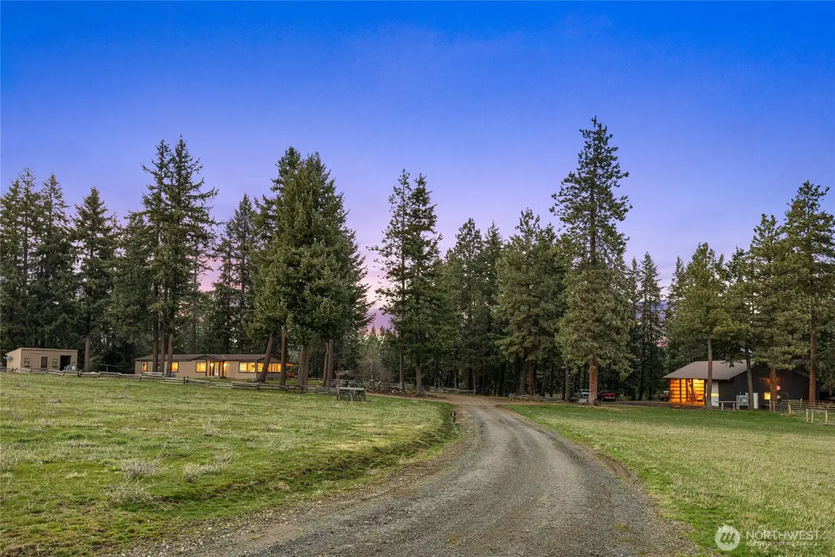 6160 Upper Peoh Point Rd, Cle Elum, WA 98922 - #1