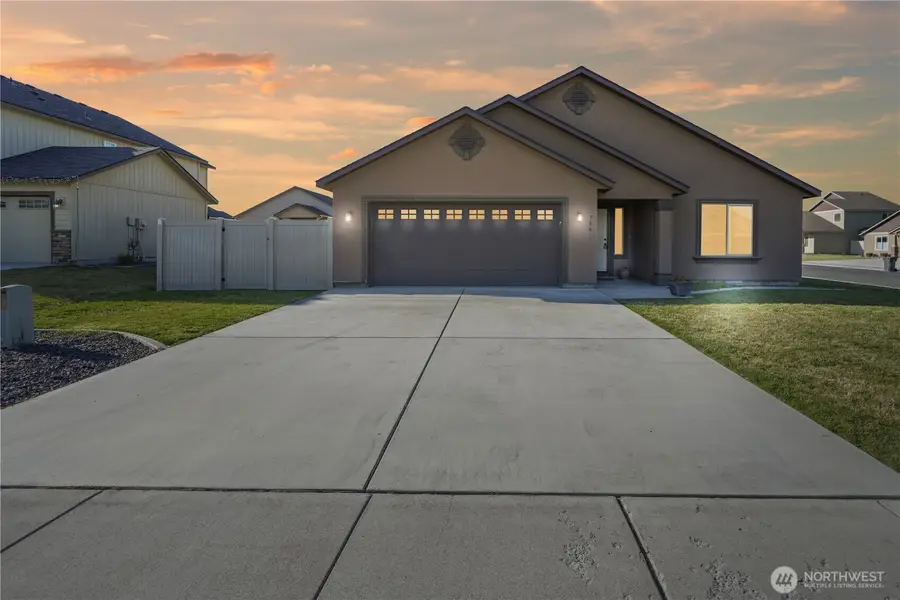 706 7th Avenue Ne, Ephrata, WA 98823 - #2