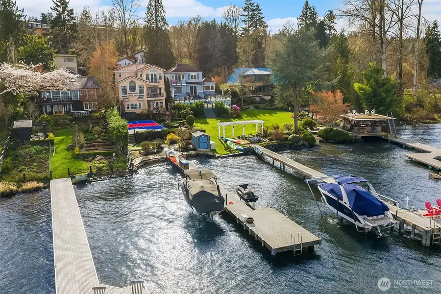 8772 Sand Point Way Ne, Seattle, WA 98115 - #2