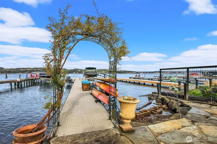 8772 Sand Point Way Ne, Seattle, WA 98115 - #3