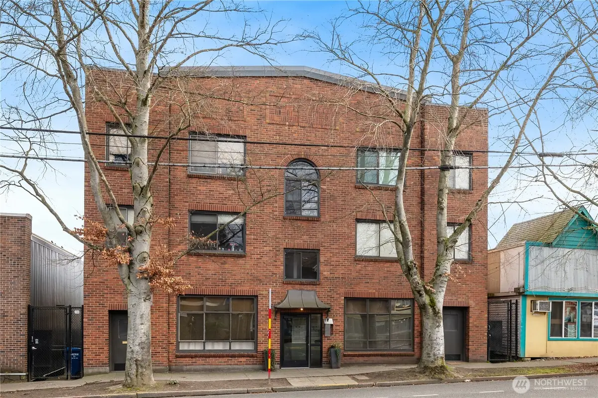 8008 Greenwood Avenue N, Seattle, WA 98103 - #1