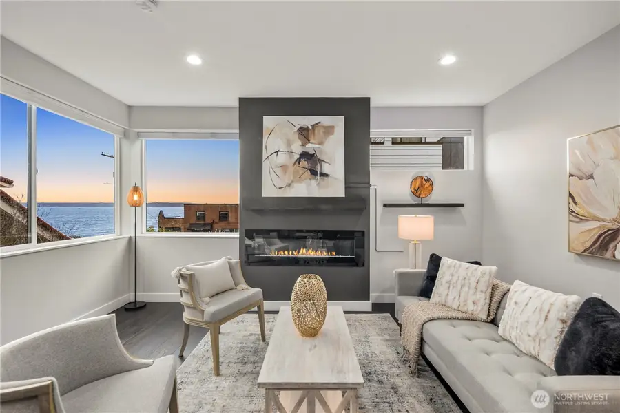 4018 Beach Drive Sw, Seattle, WA 98116 - #3