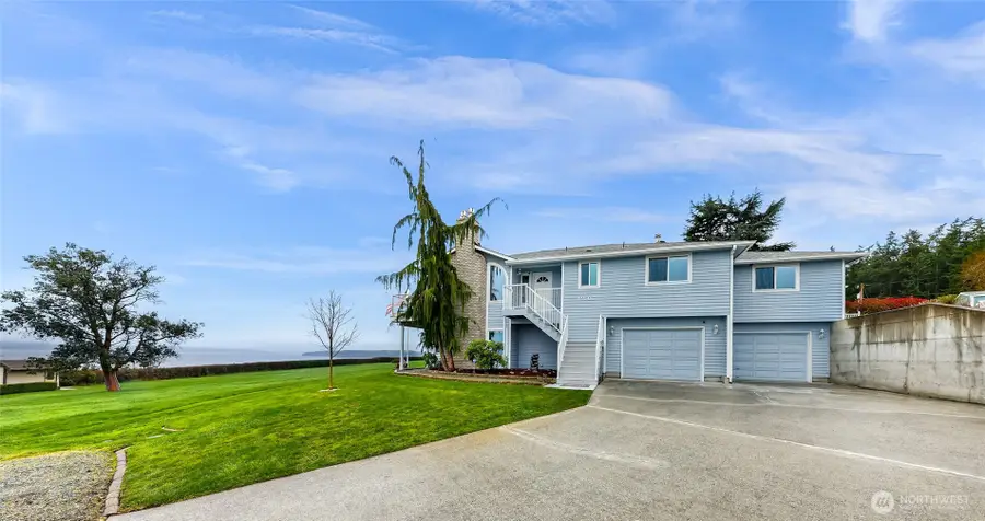 1207 Rainier Lane, Oak Harbor, WA 98277 - #2