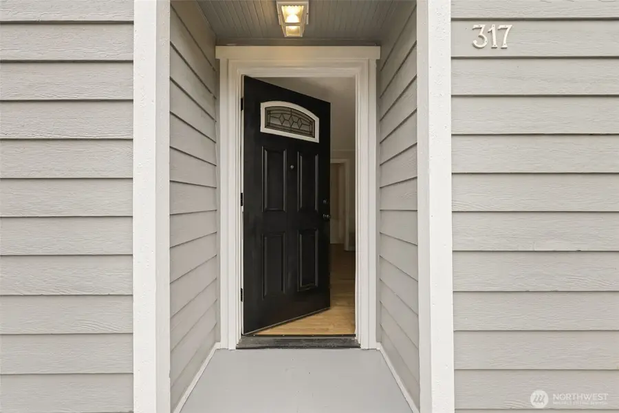 317 SW 124th Street, Seattle, WA 98146 - #3