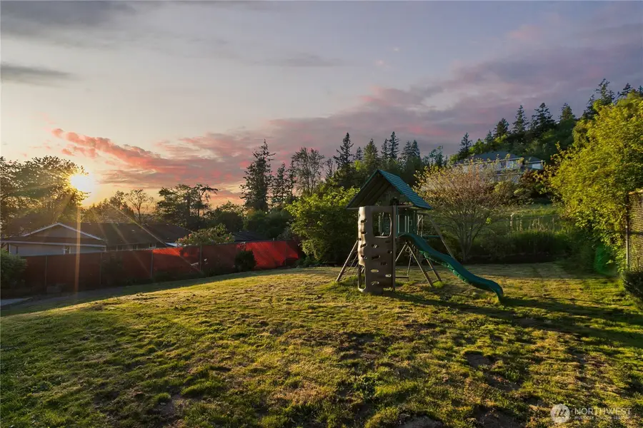 3932 202nd Place Se, Sammamish, WA 98075 - #3