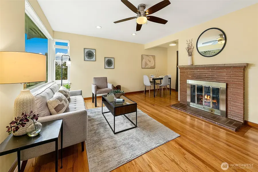 7025 25th Avenue Ne, Seattle, WA 98115 - #2