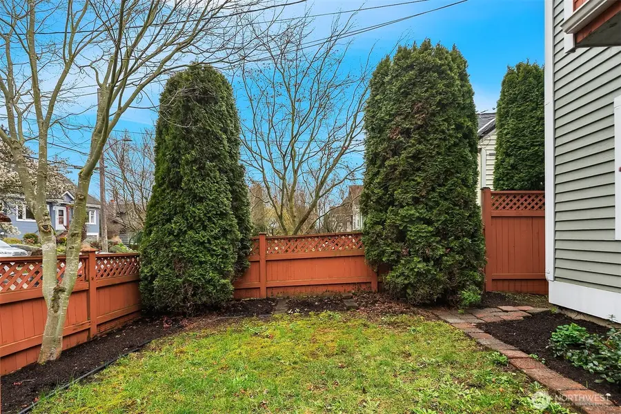 6557 6th Avenue Nw, Seattle, WA 98117 - #3