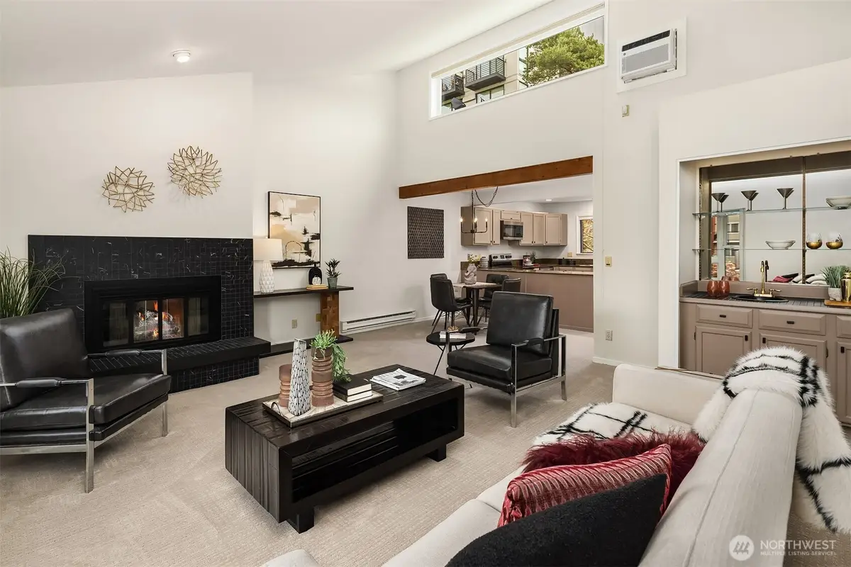 210 Boylston Avenue E #304, Seattle, WA 98102 - #1