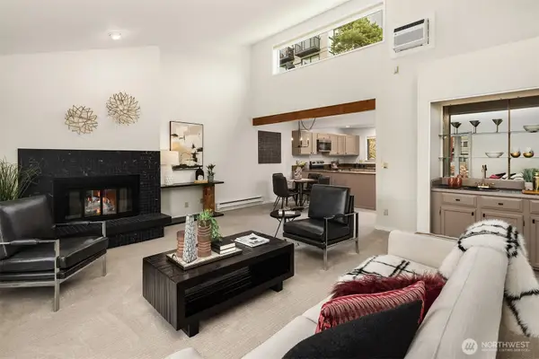 210 Boylston Avenue E #304, Seattle, WA 98102