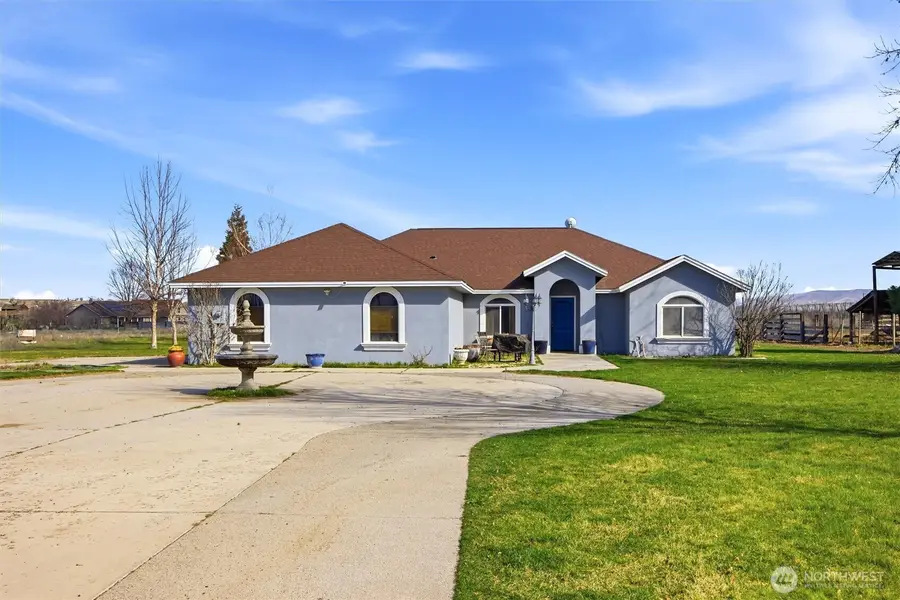 3988 E Euclid Road, Mabton, WA 98935 - #2