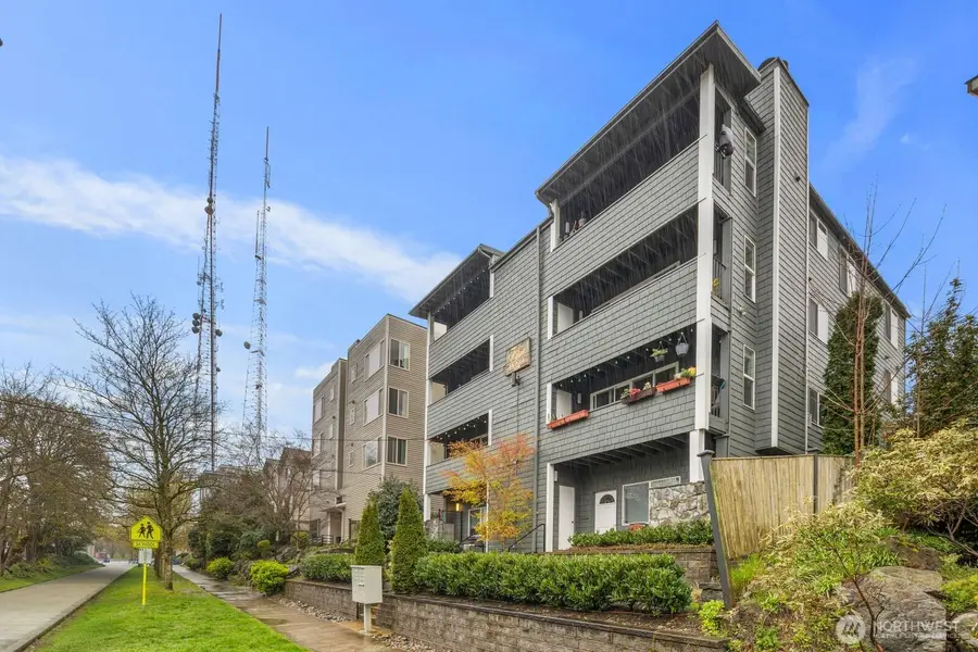 1729 18th Avenue #201, Seattle, WA 98122 - #3