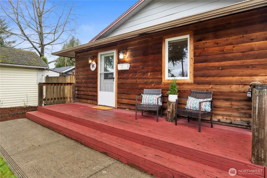 1975 Wilson Avenue, Enumclaw, WA 98022 - #2