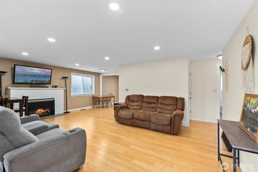 7642 S Thompson Avenue, Tacoma, WA 98408 - #2