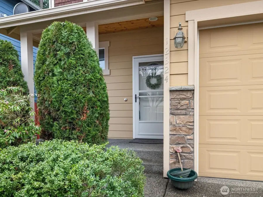 12324 29th Place W #6, Everett, WA 98204 - #3