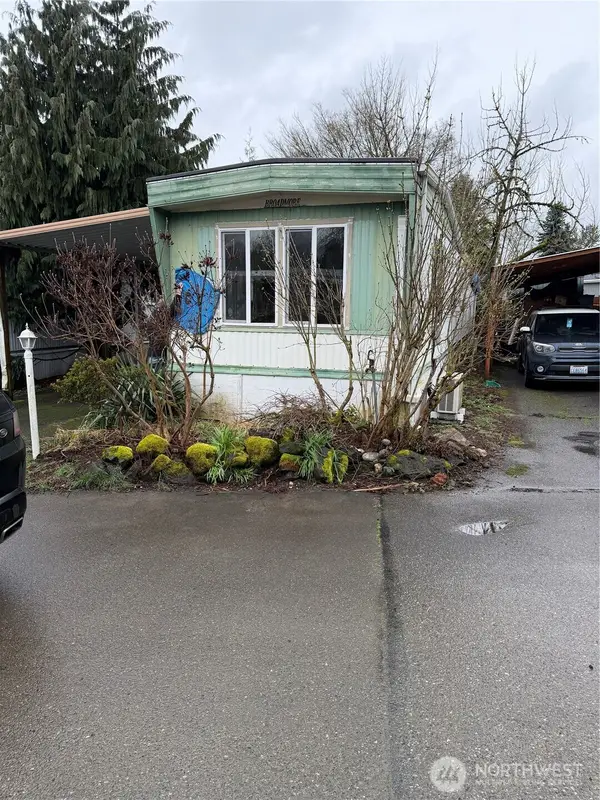 7301 NE 175th #212, Kenmore, WA 98028