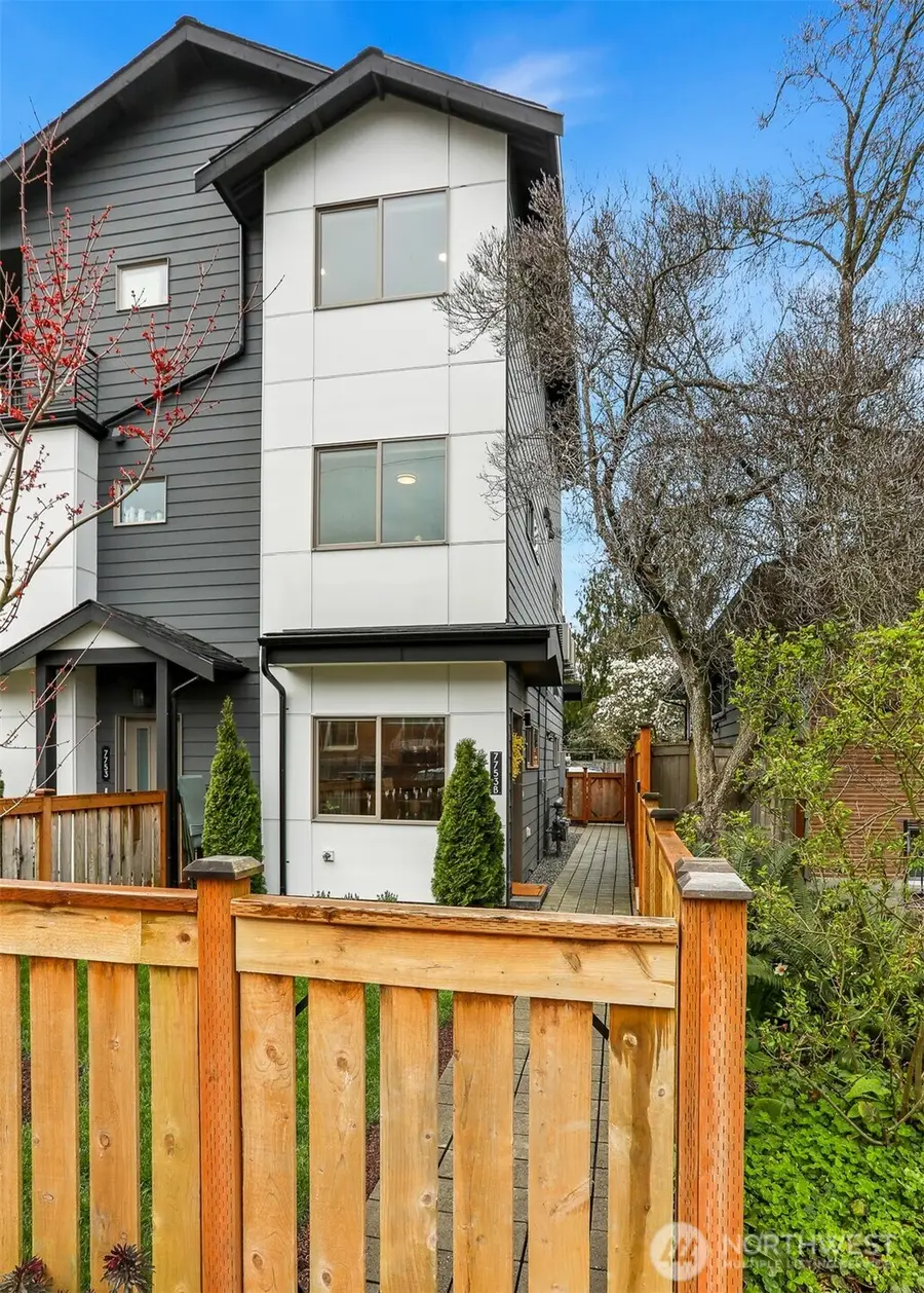 7753 26th Avenue Nw #B, Seattle, WA 98117 - #2