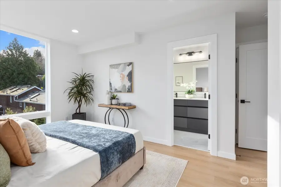 3114 Queen Anne Avenue N, Seattle, WA 98119 - #3