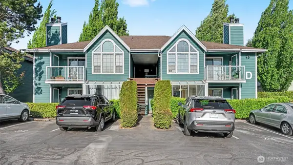 16419 Spruce Way #D1, Lynnwood, WA 98037