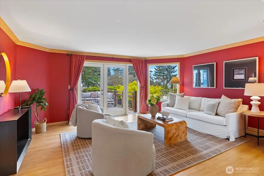 19055 21st Avenue Nw, Shoreline, WA 98177 - #2