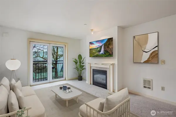 701 1st Avenue N #204, Seattle, WA 98109