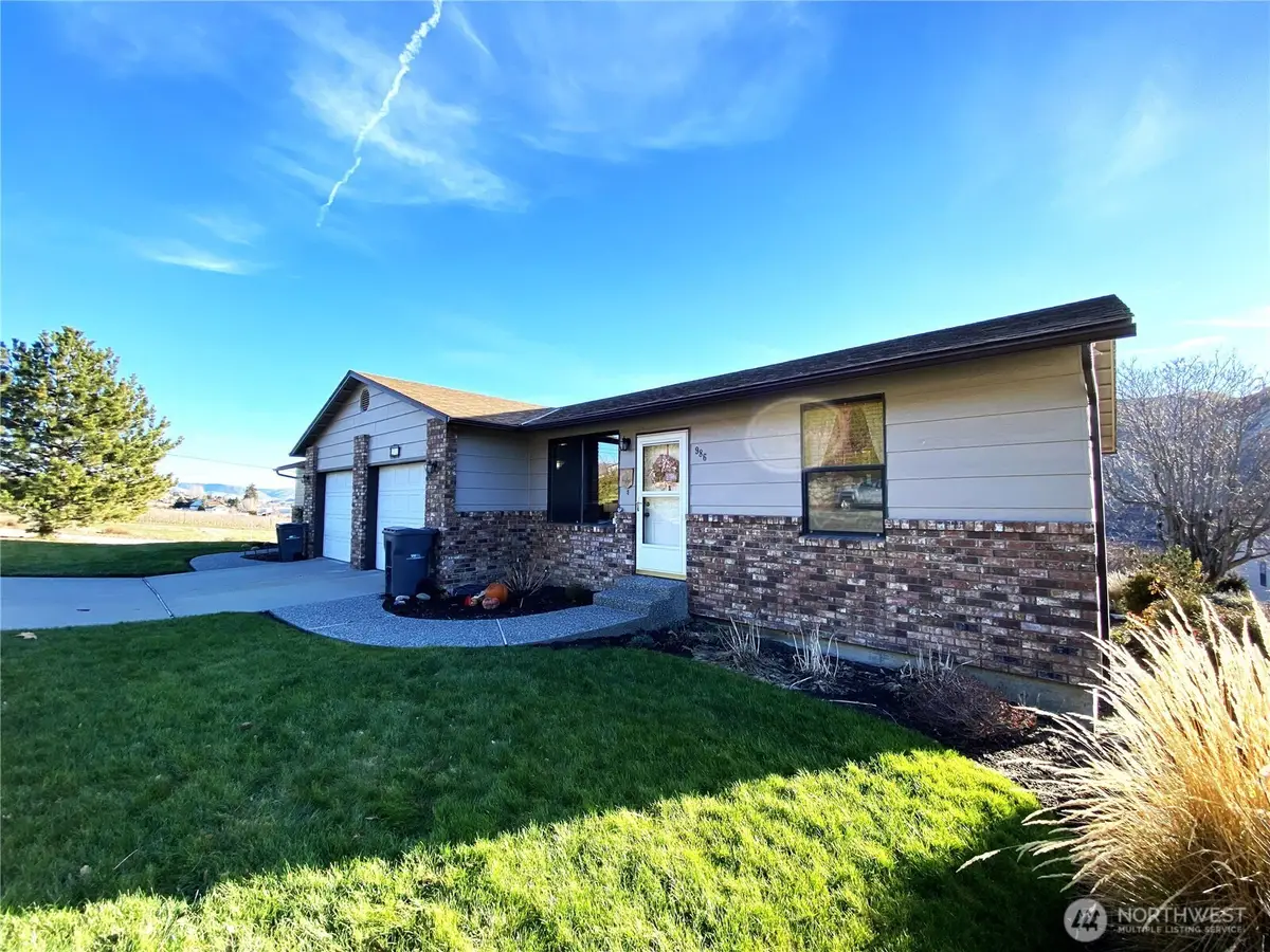 986 Highline Drive, East Wenatchee, WA 98802 - #1