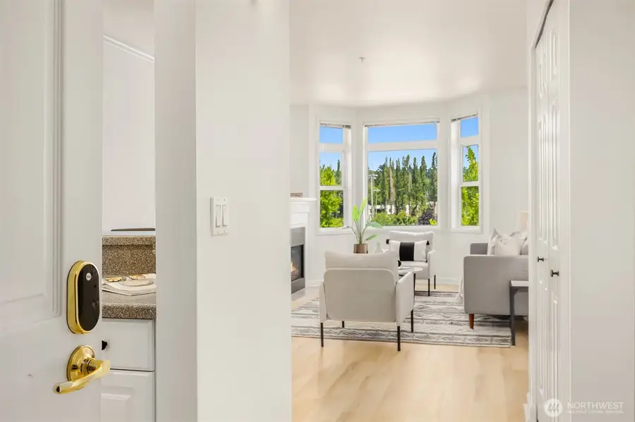 122 S State Street #207 E, Kirkland, WA 98033 - #2