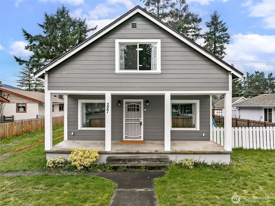 227 Mashell Avenue N, Eatonville, WA 98328 - #2