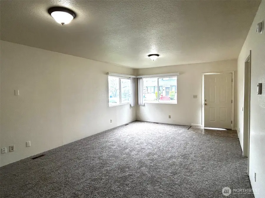 302 Crawford, Kelso, WA 98626 - #2