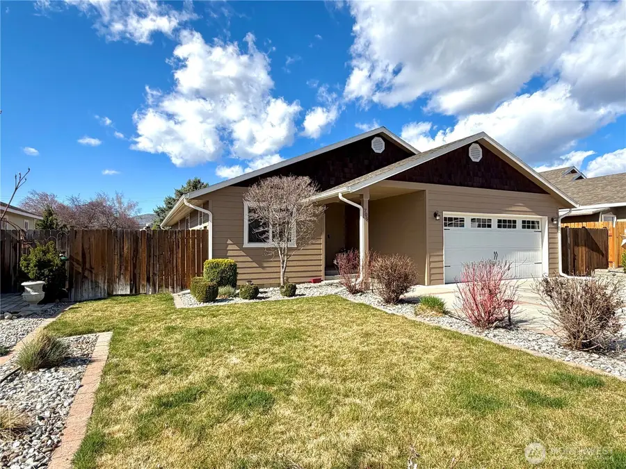 709 Paintbrush Lane, Omak, WA 98841 - #2