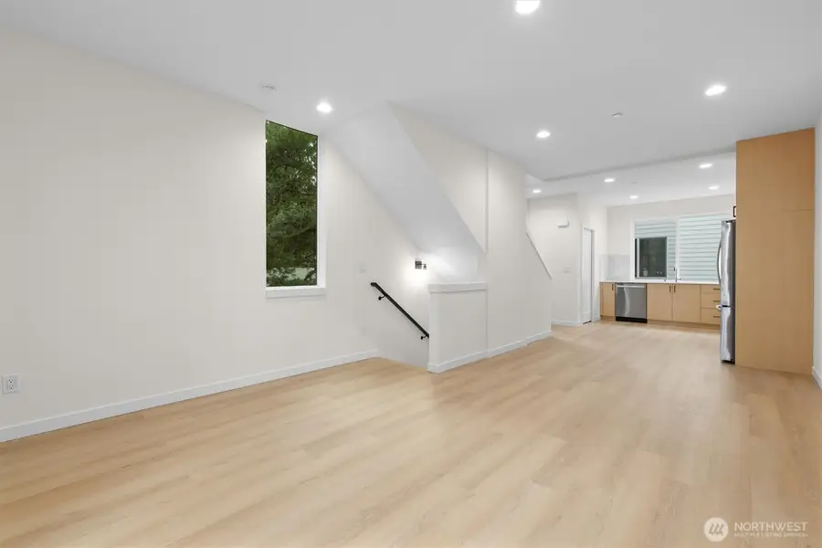 18015 2nd Avenue Ne #C, Shoreline, WA 98155 - #3